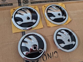 ORIGINAL ZNAK SKODA - ROVNY - pre SKODA SUPERB - 5