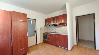 Na prenájom 1 izbový byt na ul. Venevská vo Veľkom Krtíši. - 5