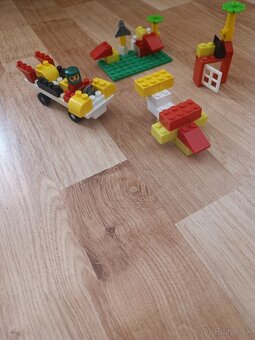 Autíčko - lego - 5