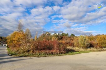 HALO reality - Predaj, priemyselný pozemok 2183 m2 Považsk - 5