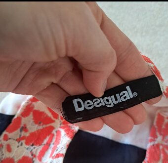 DESIGUAL značková blúzka S - 5