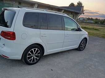 Volkswagen Touran 1.6 TDI BlueMotion - 5