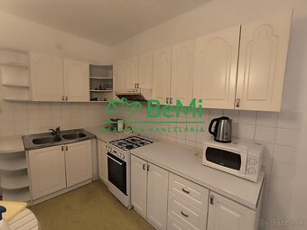 Na predaj priestranný 3-izbový byt – Dubnica nad Váhom, ul. - 5