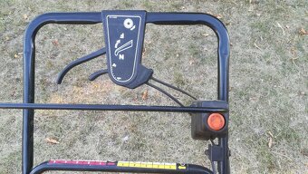 motorová kosačka - 5