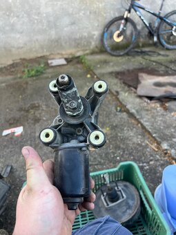 Predam diely nissan patrol - 5