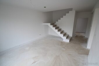 SKOLAUDOVANÉ NOVOSTAVBY - Rodinné domy - Lúka nad Váhom - 5