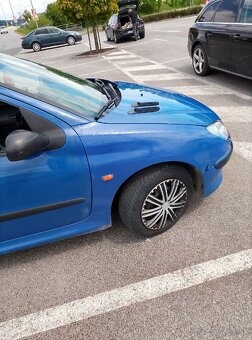 Peugeot206 - 5