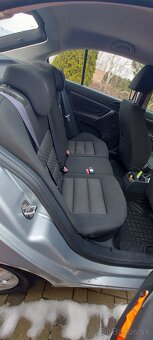 Škoda Octavia 1,6 MPI benzin a LPG - 5