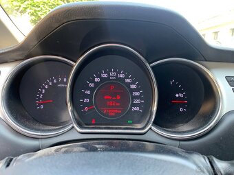 KIA Cee’d 1.6 CRDi Platinum – TOP výbava - 5