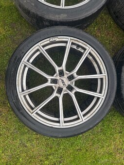 Predám Disky AEZ 5x112 8JxR19 ET 35 + zimné pneu - 5