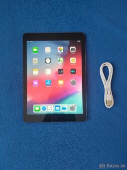 Apple iPad Air 32GB - 5