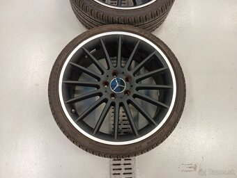 Mercedes AMG R19 - 5