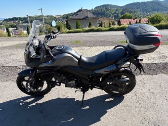 Suzuki V-Strom DL650 - 5