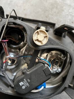 Predne svetlo VW Golf 4 - 5