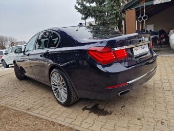 BMW 740i 320k A/T8 (benzín) - 5