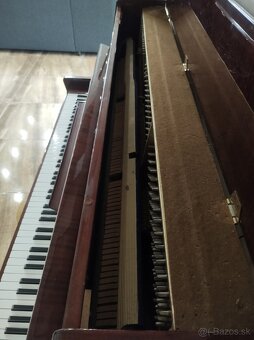 Piano petrof - 5