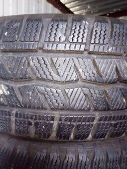 Predám sadu zimných pneu ceckove. 215/60r17 c - 5