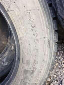 Pneu 245/70R19.5 - 5
