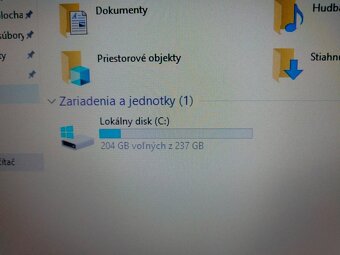 predám 12" HP elitebook / 4-jadrový procesor / 8gb ram /ssd - 5
