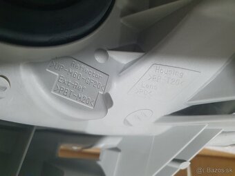 Predam nove originalne svetlo Toyota Corolla 2005-2008 - 5