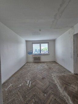 Na predaj 2 izbový byt v centre mesta Šaľa. Pripravený na re - 5