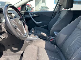 Opel Astra J Caravan 2.0 cdti 121kW - 5