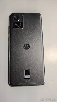 Predám Motorola Edge 30 Neo 8/256GB+ obal - 5