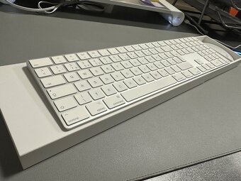 Apple iMac 21,5 palcovy retina 4K 2019 - 5