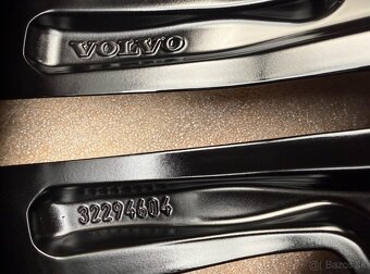 Originál R22 letní kolesa Volvo XC90 - 5