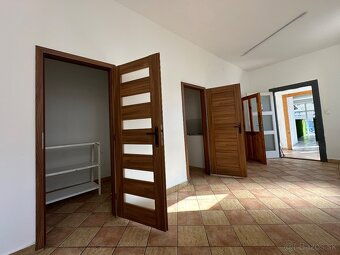 Budova na obchod a služby-Kysucké Nové Mesto-centrum - 5
