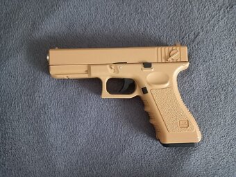 Glock 17, plastová replika zbrane - 5