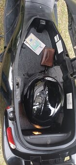 Honda Fes Swing 125 maxi skúter - 5