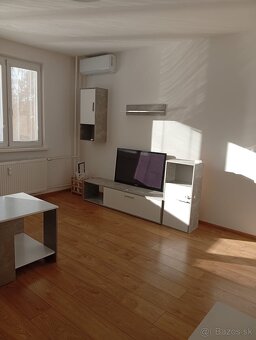 Prenájom 3 izboveho bytu v Ilave - 5