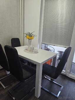 Jedálenský stôl a stoličky - 5