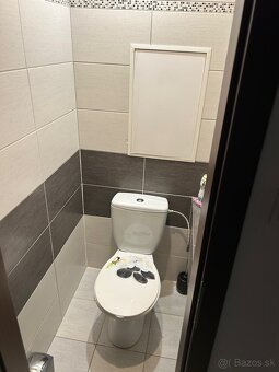 Ponúkam na prenájom 2 izbový byt v centre Snv - 5