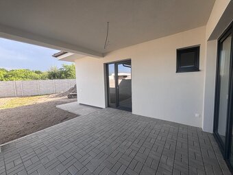 4 izbový  dom v prevedení štandard+oplotenie+ brána+ zámková - 5
