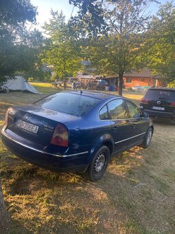 Volkswagen Passat 2.5 TDI 4Motion - 5