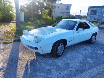 Porsche 928s - 5