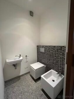 Priestranny byt na Kolibe s terasou - 5