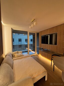 Laira rozkladací gauč - 5