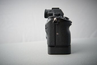 Sony A7R3 + L-bracket, SONY baterka, SD karta – TOP - 5