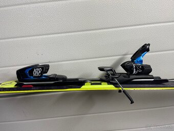 Lyže a lyžiarky Atomic - 5