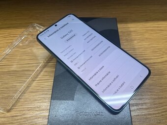 Samsung Galaxy S22 128GB - 5