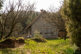 NA PREDAJ – Rozostavaná záhradná chata s veľkorysým pozemkom - 5