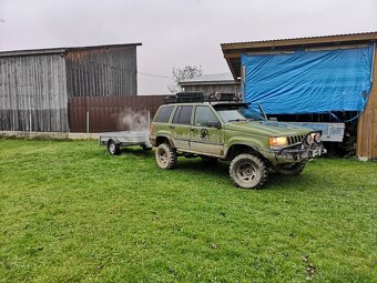 Jeep Grand Cherokee 4.0 - 5