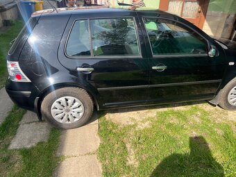 Volkswagen Golf - 5