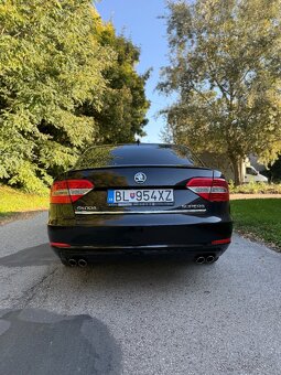 Škoda Superb II facelift 3.6 V6 FSI DSG 4x4 Lauri&klement - 5