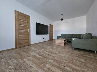 Ponúkam Vám na predaj nádherný 2 izbový byt v centre mesta. - 5