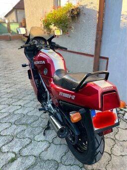 Honda vf 1000 f2 - 5