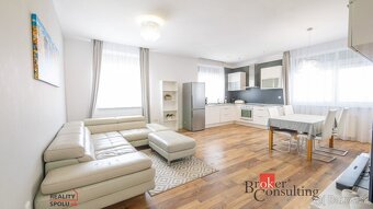 Rodinný dom: 4i-byt s terasou + garsónka, 2x obchodné pries - 5